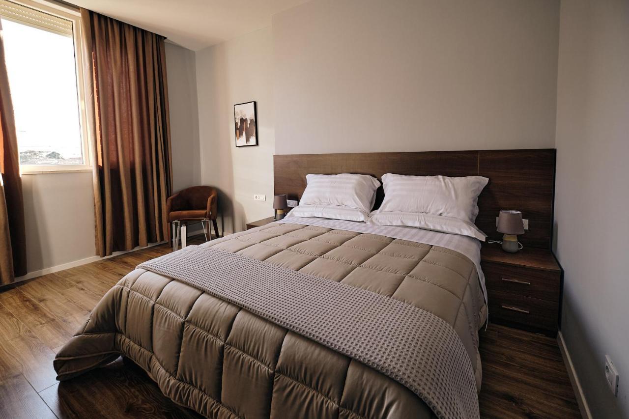 In Center Hotel Tirana Exterior photo