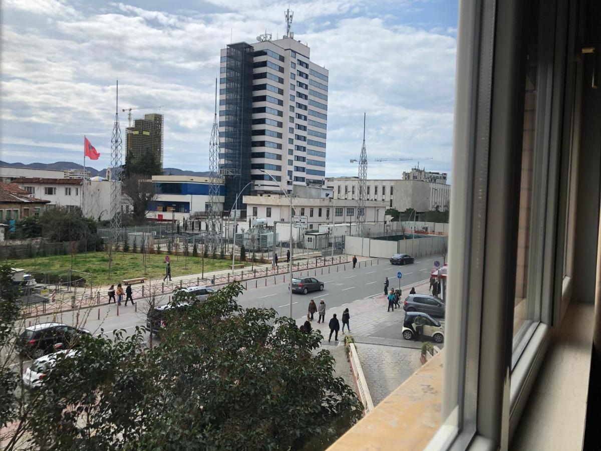In Center Hotel Tirana Exterior photo