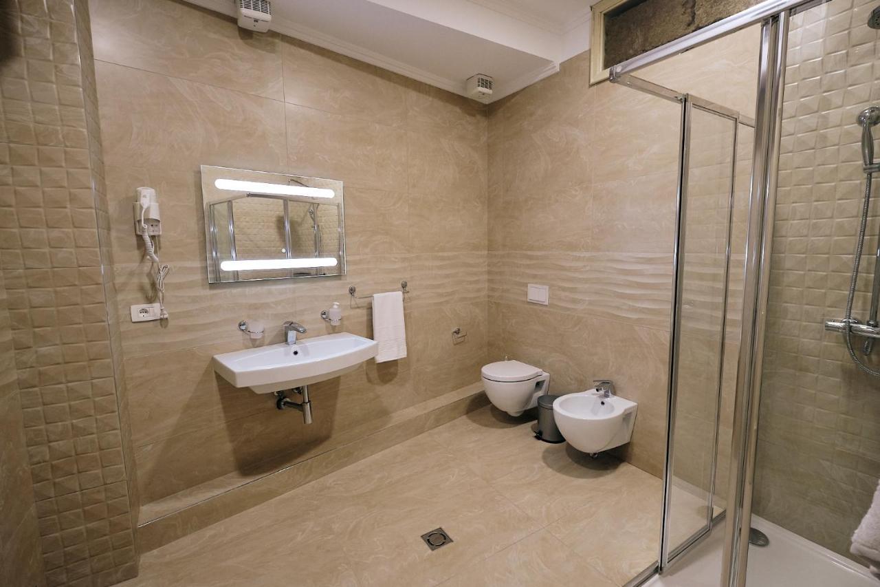 In Center Hotel Tirana Exterior photo