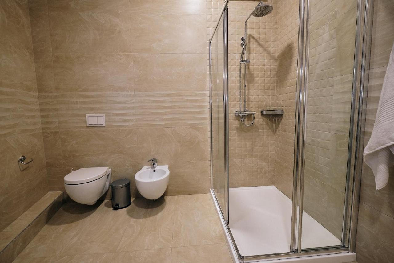 In Center Hotel Tirana Exterior photo